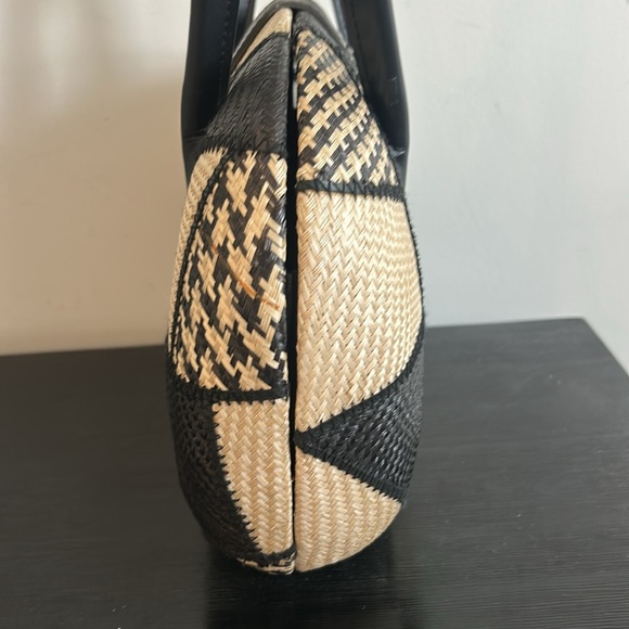 Asiallery Toronto Black & Tan Buntal Woven Handbag Artisan-Made, Patchwork - Picture 6 of 16